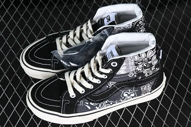 All categories Vans Vans series Vans Hi Vans high-top Vault by Vans x Invincible joint series high-top casual sneakers VN000CDDBP6